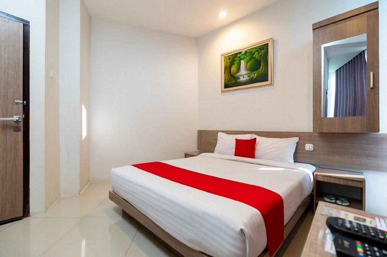 Hotel Domino Palembang Exterior photo